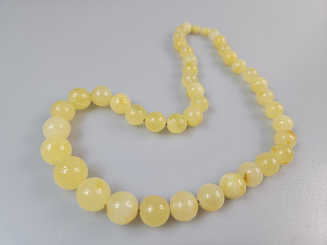 White amber necklace round amber beads - amberlithuania.com Gintaras ...